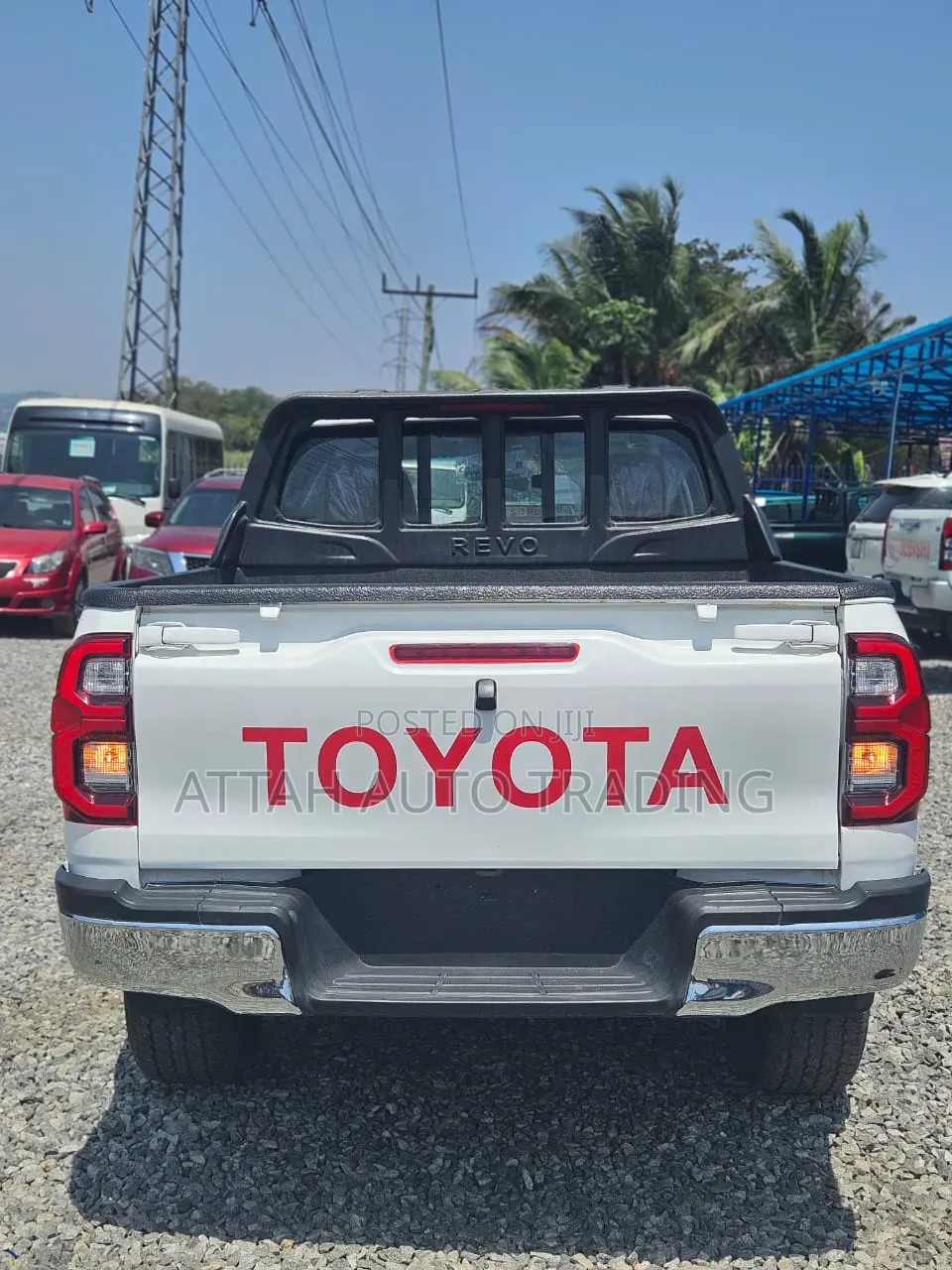 Toyota Hilux 2022 White