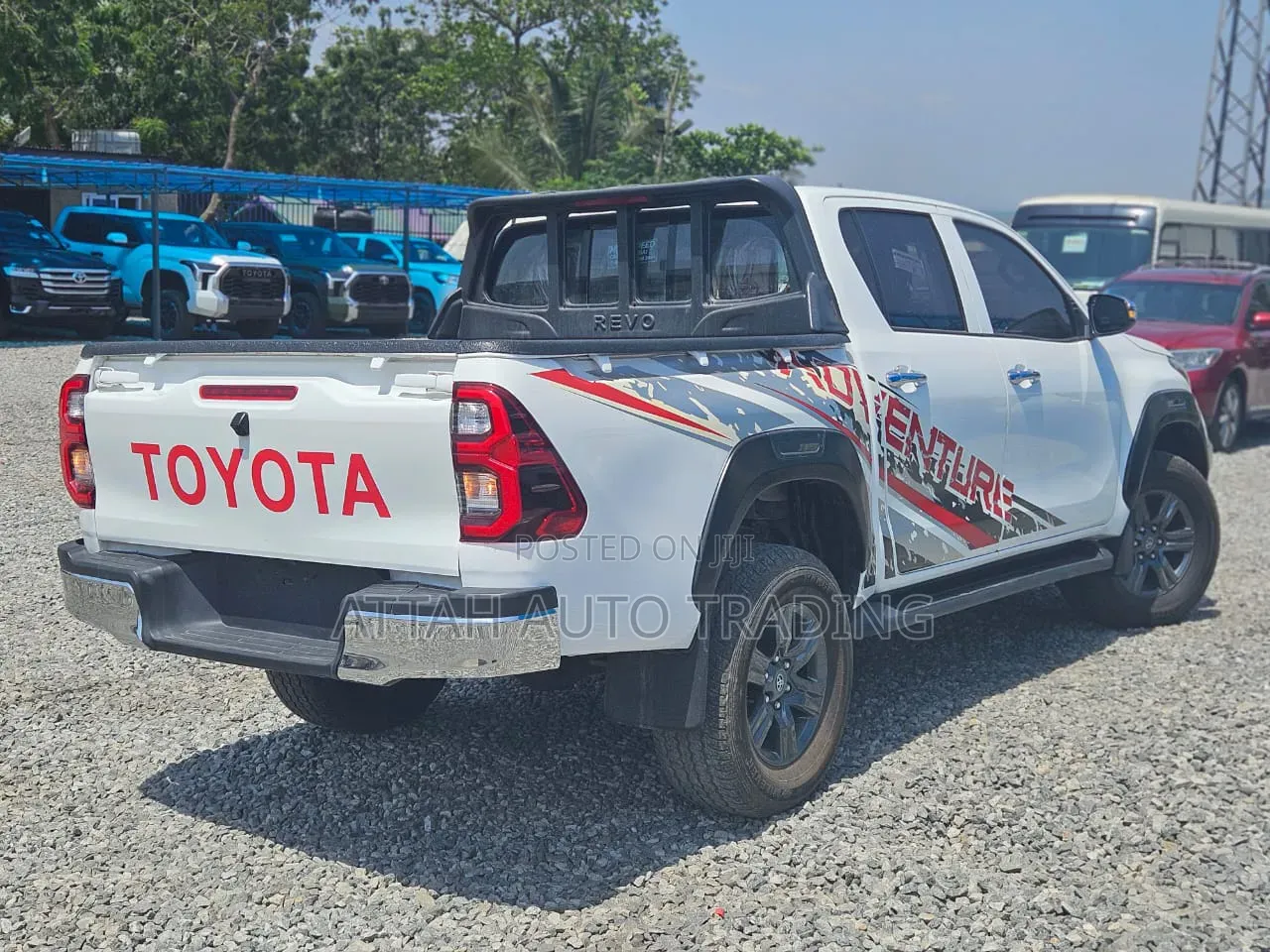 Toyota Hilux 2022 White