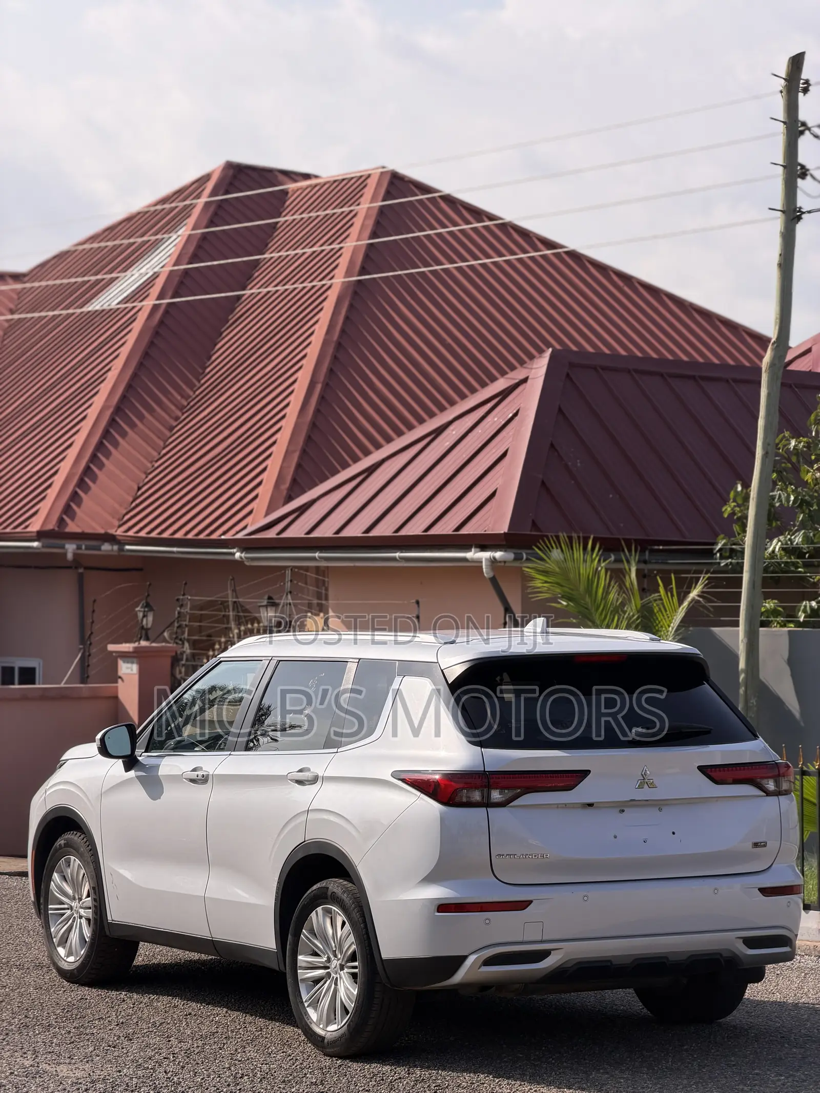 Mitsubishi Outlander SEL 2023 White