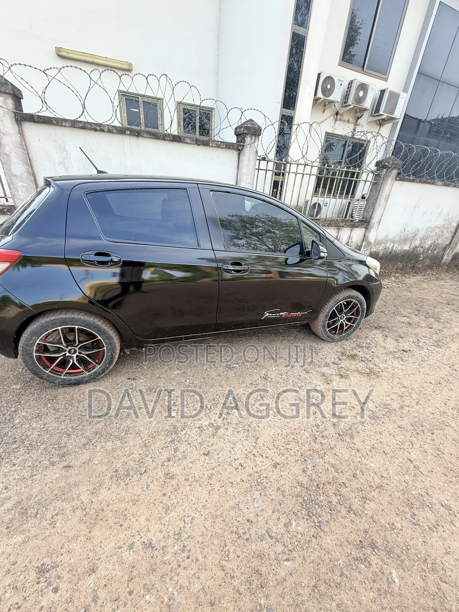 Toyota Vitz 2012 Black