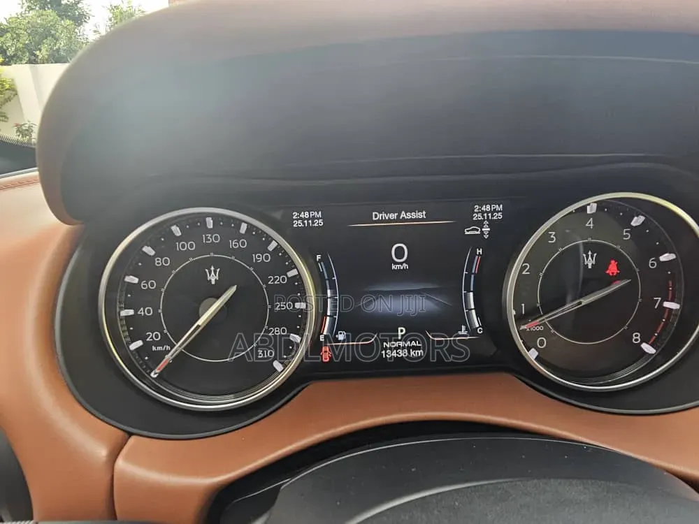 Maserati Levante 2022 Gray