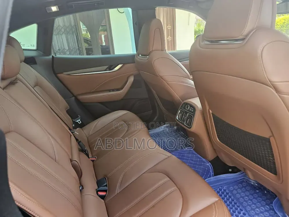 Maserati Levante 2022 Gray