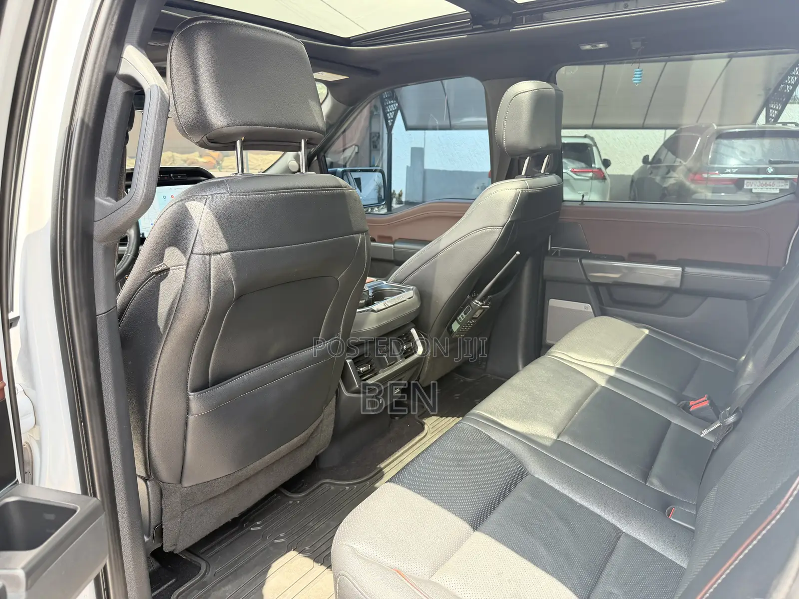 Ford F-150 LARIAT 2022 White