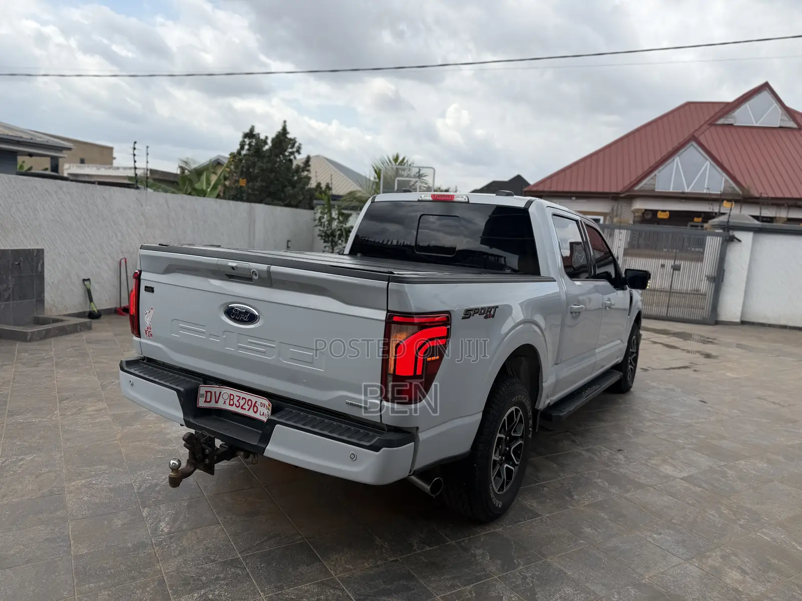 Ford F-150 LARIAT 2022 White
