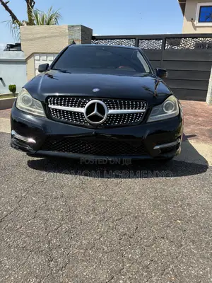 Mercedes-Benz C250 2014 Black