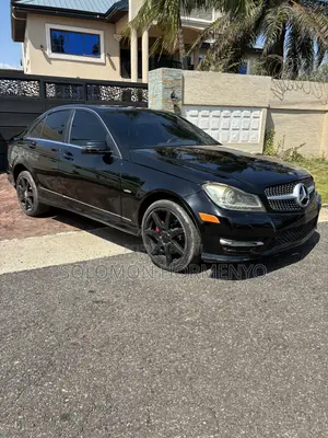 Mercedes-Benz C250 2014 Black