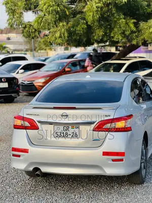 Nissan Sentra SR 4dr Sedan (1.8L 4cyl CVT) 2014 Gray