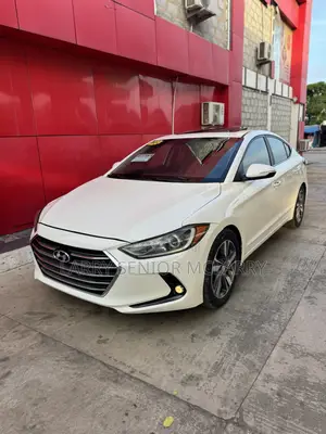 Hyundai Elantra Limited Sedan FWD (2.0L 4cyl 6A) 2017 White