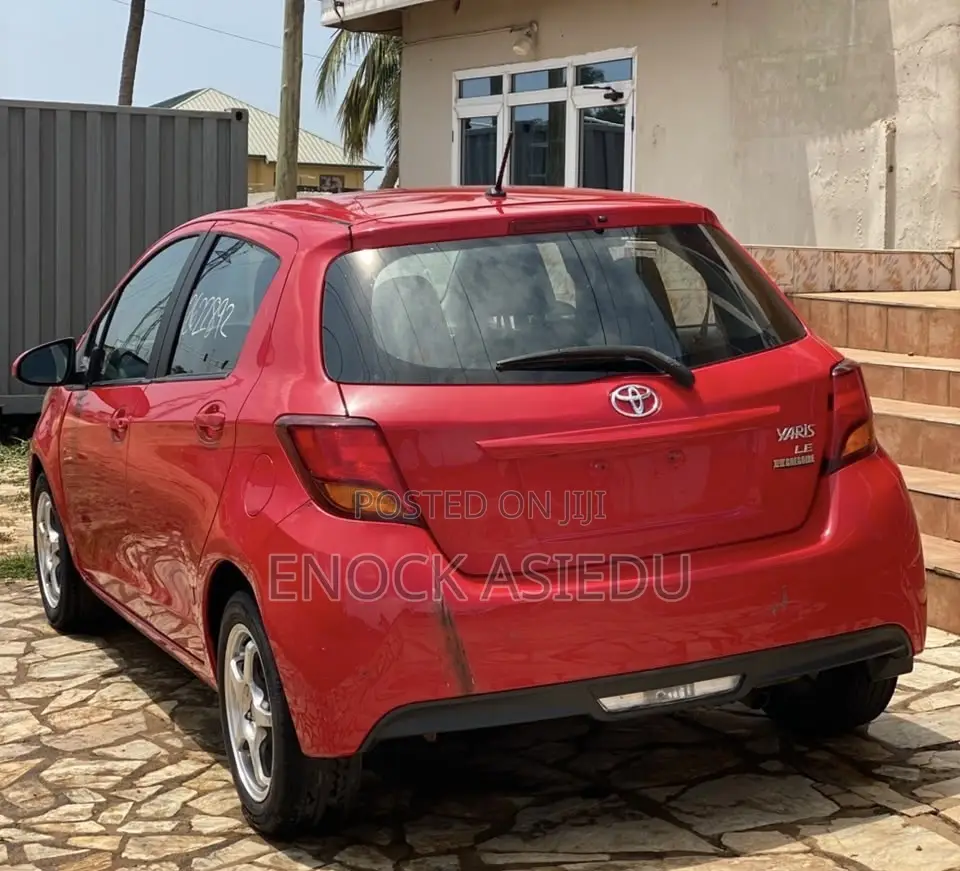 Toyota Yaris LE Hatchback 5dr 2014 Red