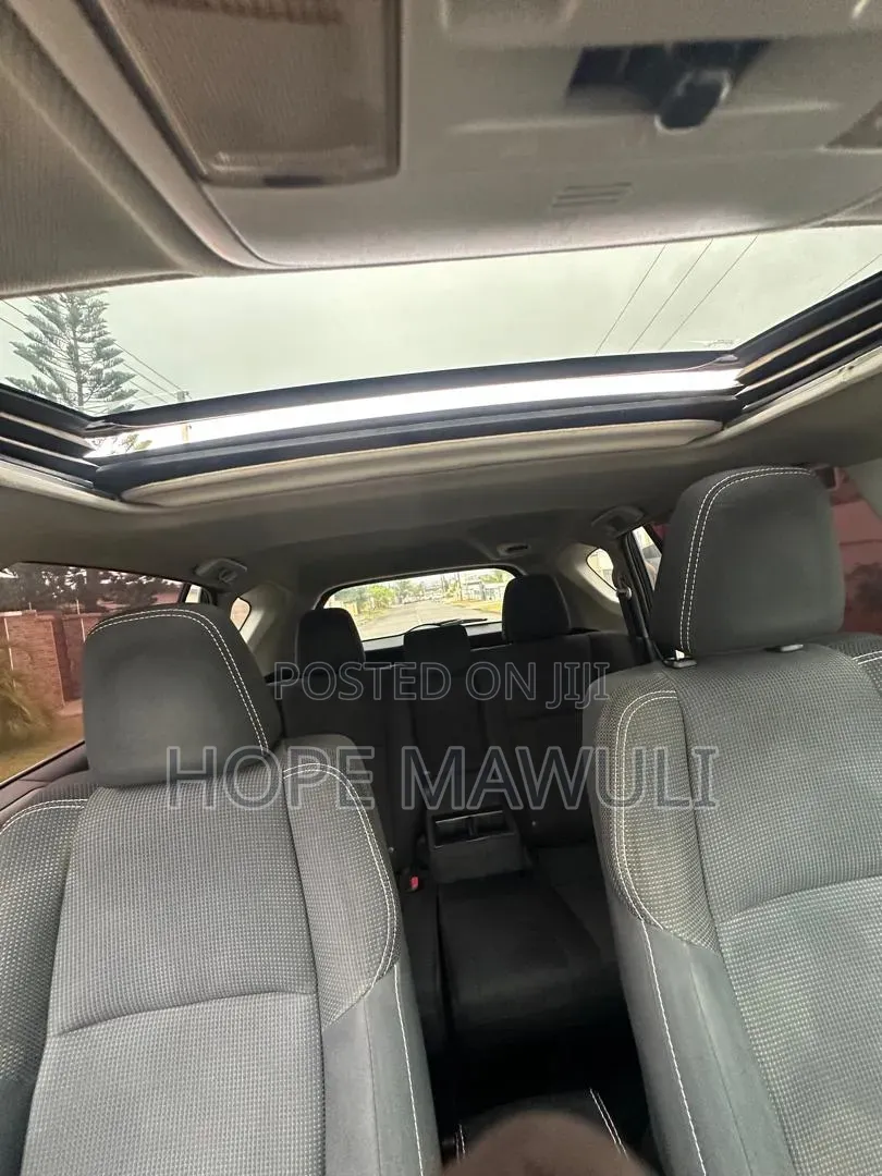 Toyota RAV4 XLE AWD (2.5L 4cyl 6A) 2017 Black