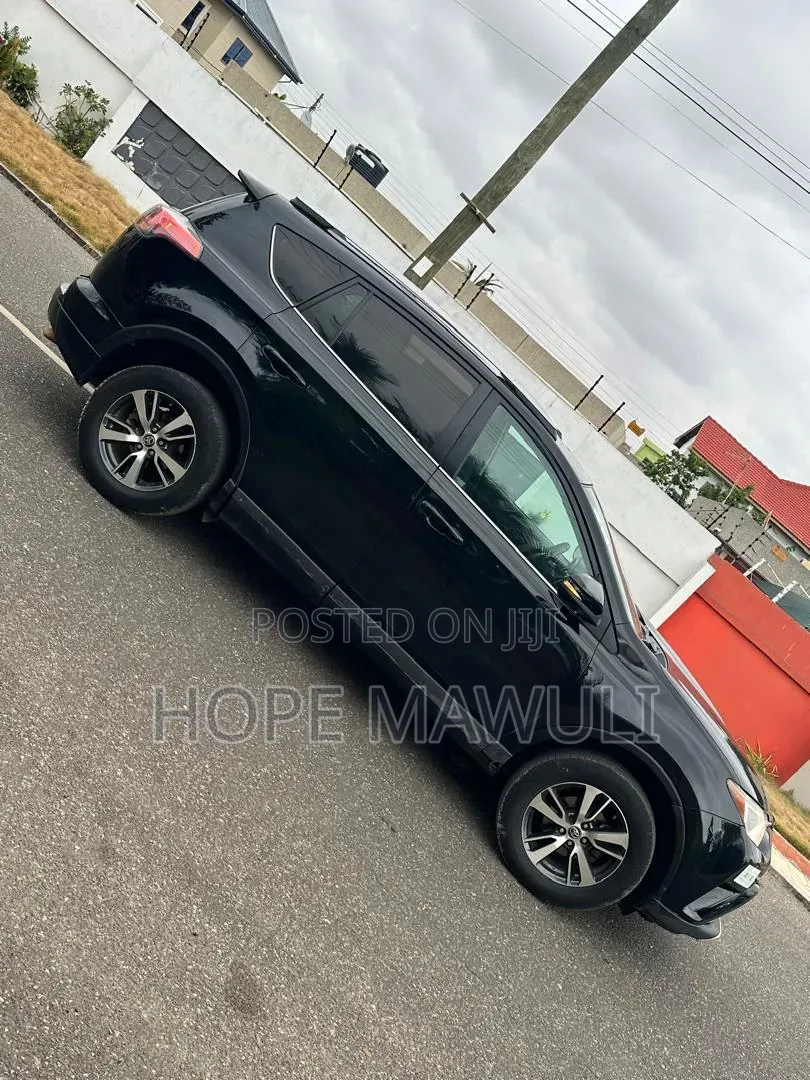 Toyota RAV4 XLE AWD (2.5L 4cyl 6A) 2017 Black