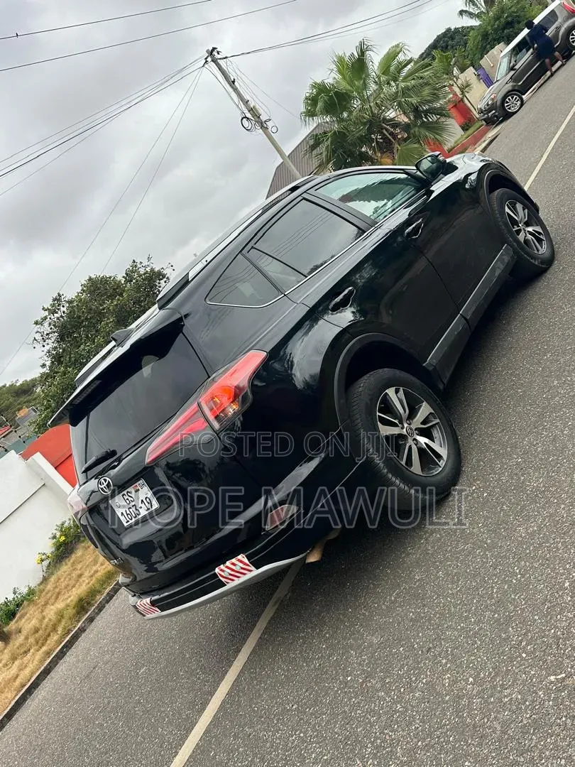 Toyota RAV4 XLE AWD (2.5L 4cyl 6A) 2017 Black