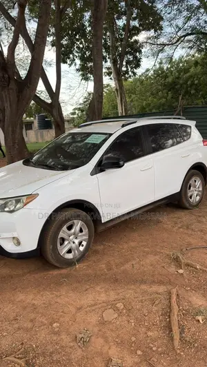 Toyota RAV4 LE 4dr SUV AWD (2.5L 4cyl 6A) 2014 White