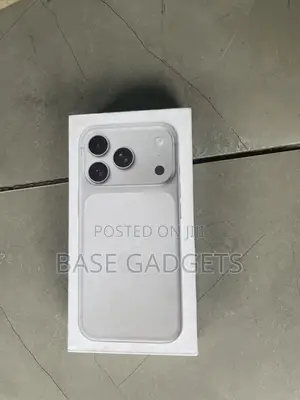 New Apple iPhone 17 Pro Max 512 GB Silver