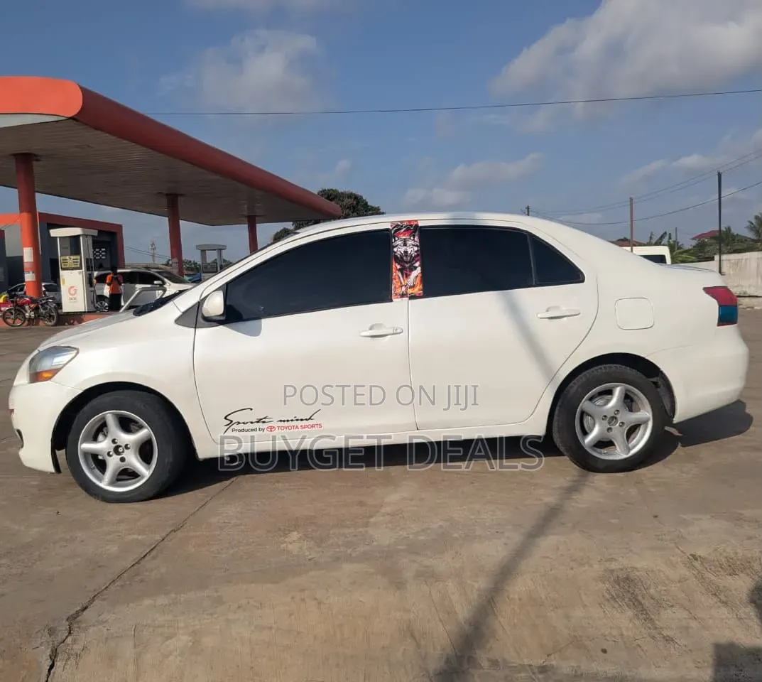 Toyota Yaris 2008 White