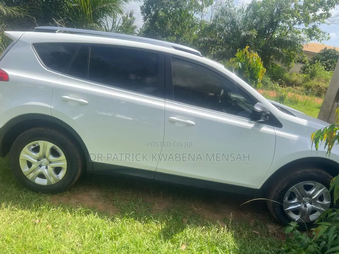 Toyota RAV4 LE 4dr SUV AWD (2.5L 4cyl 6A) 2014 White