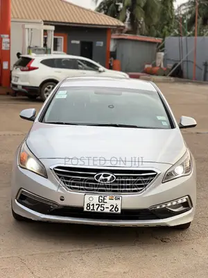 Hyundai Sonata SE 4dr Sedan (2.4L 4cyl 6A) 2015 Silver