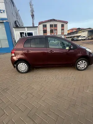 Toyota Vitz 2010 Orange