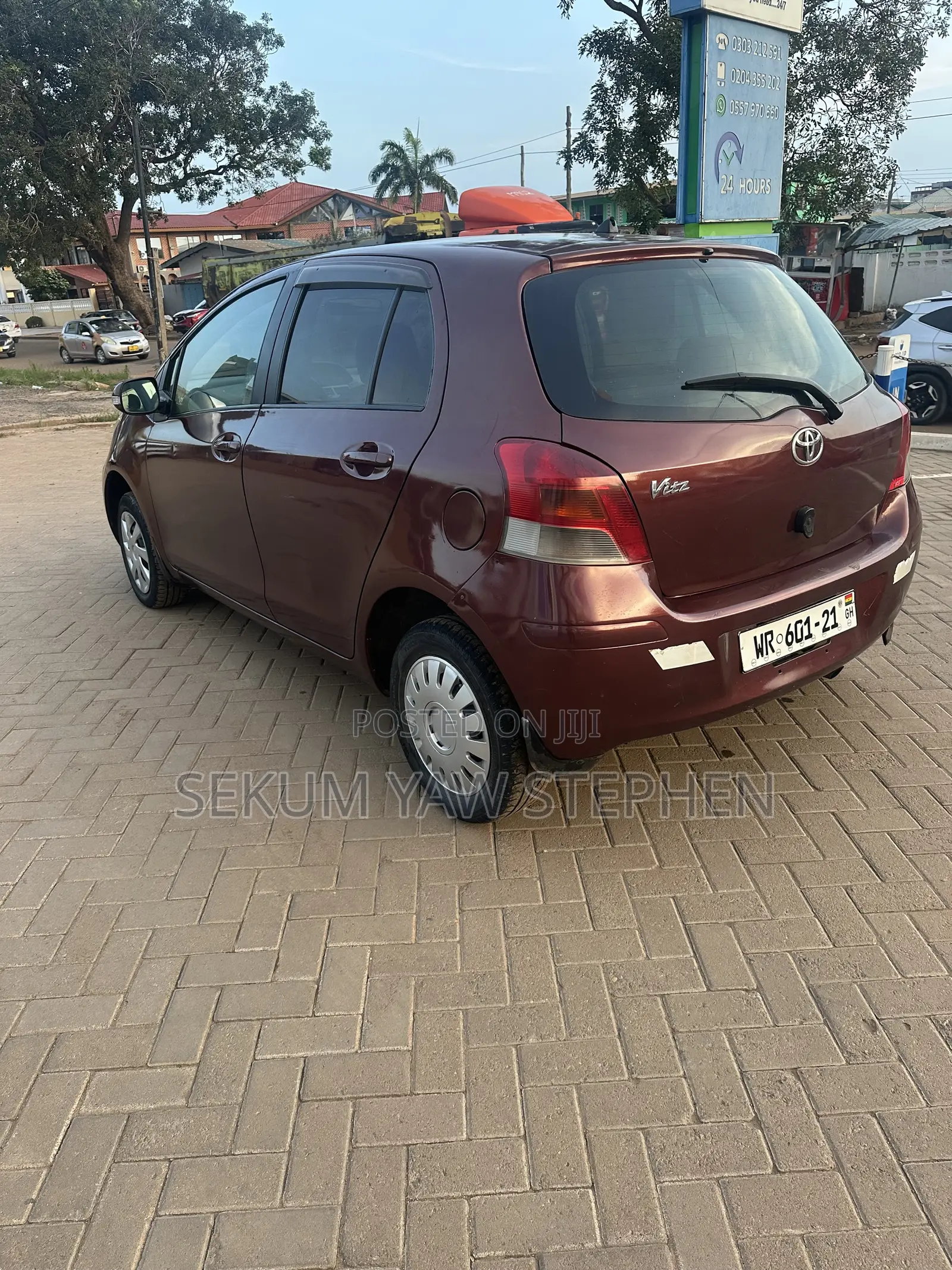 Toyota Vitz 2010 Orange