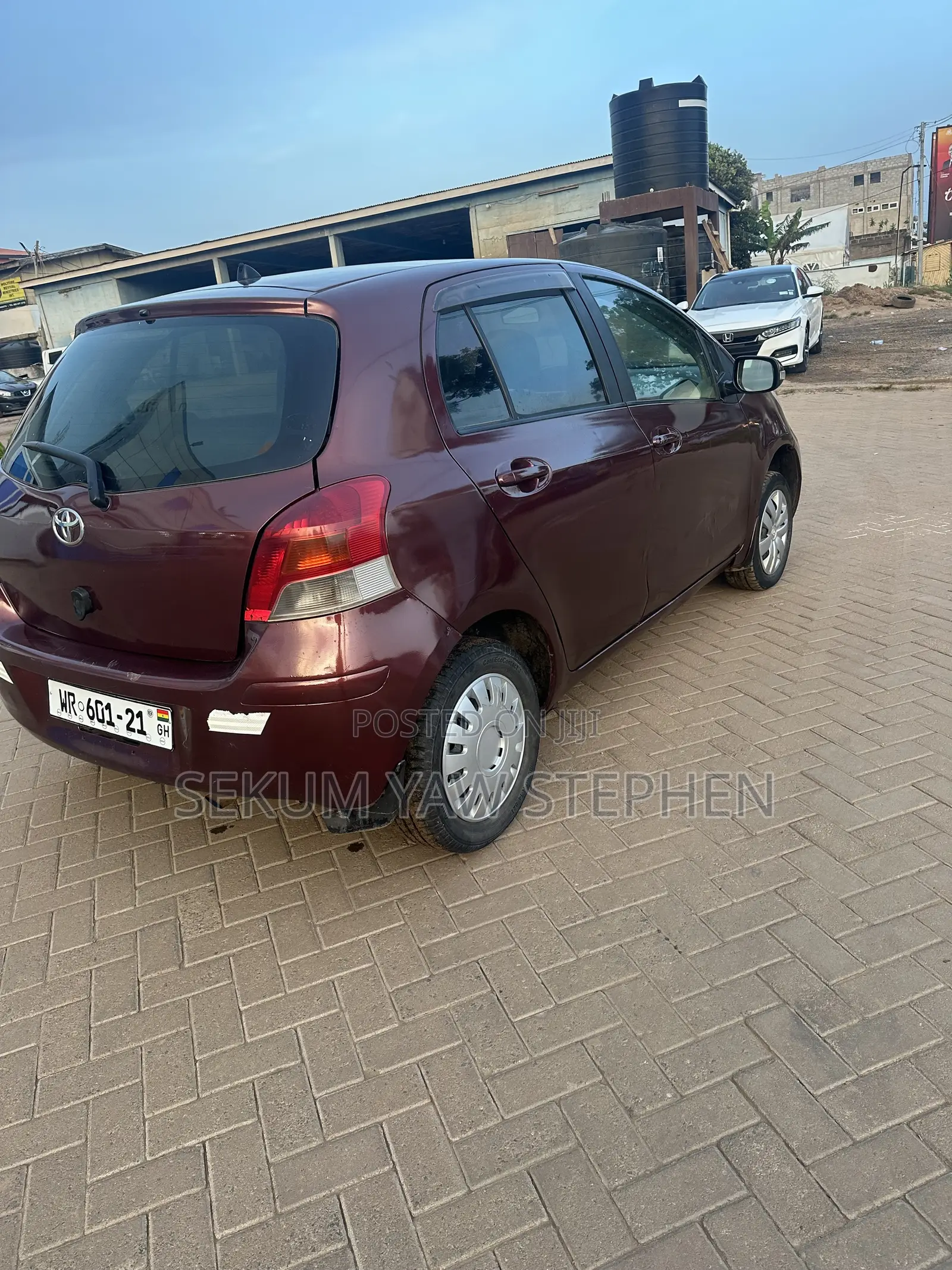 Toyota Vitz 2010 Orange