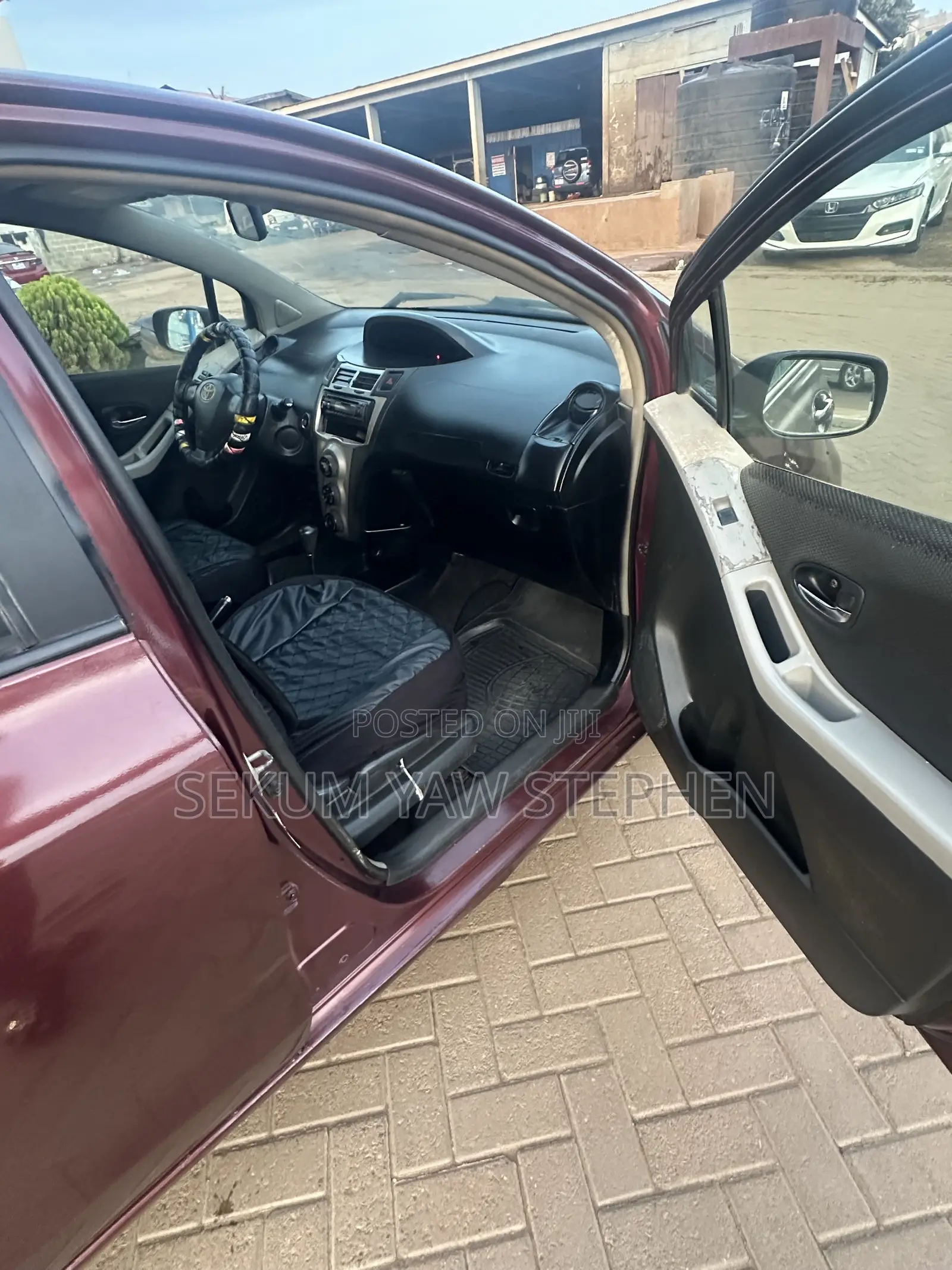Toyota Vitz 2010 Orange