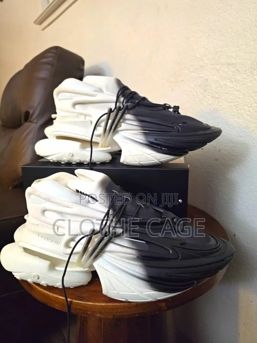 Balmain Unicorn Low-Top Sneakers