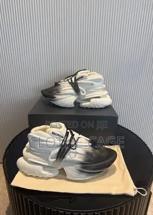 Balmain Unicorn Low-Top Sneakers