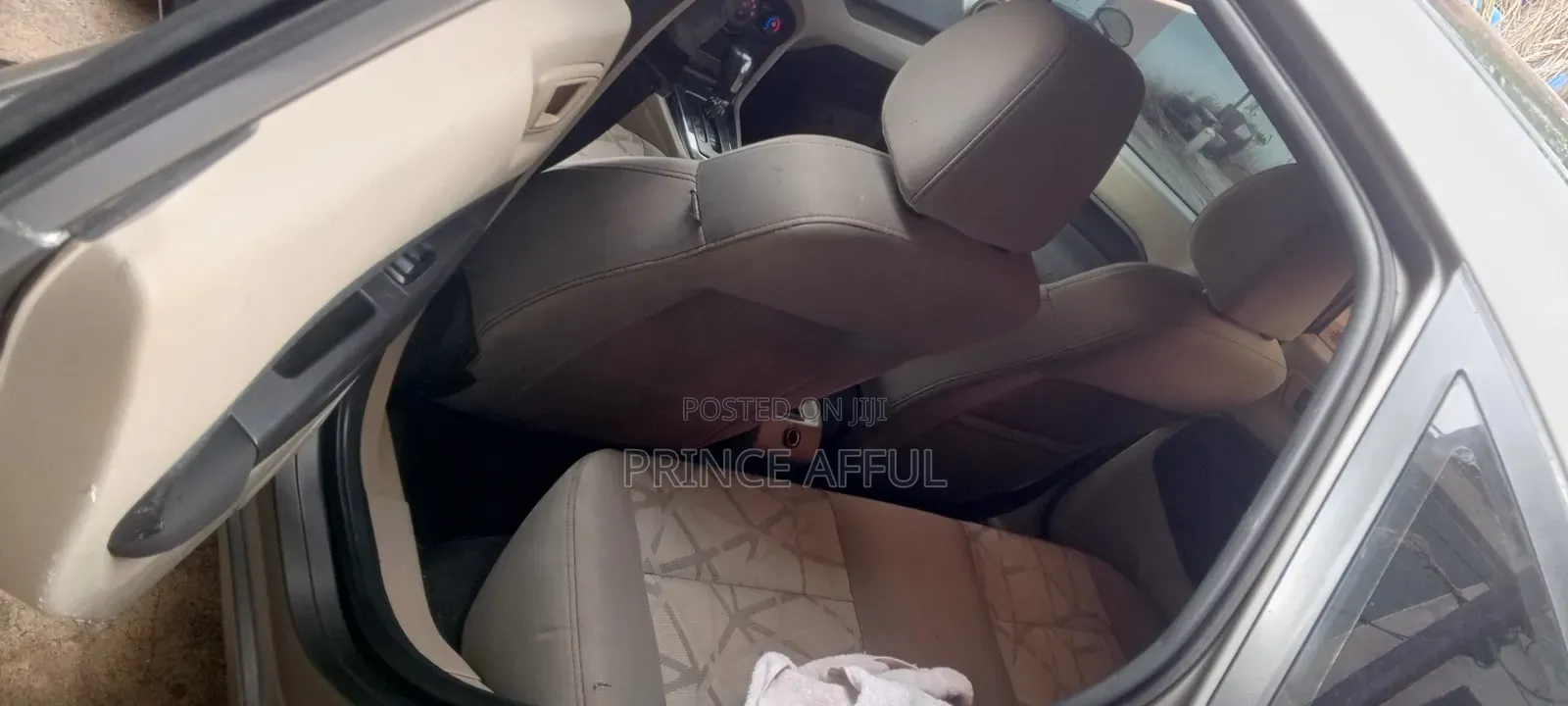 Ford Fiesta SE Sedan 2012 Gray
