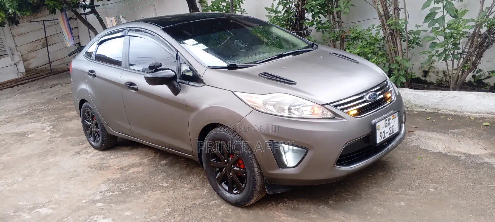 Ford Fiesta SE Sedan 2012 Gray