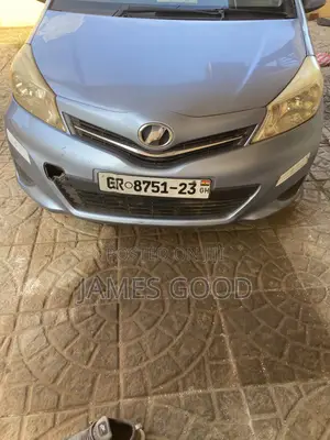 Toyota Vitz 2012 Blue