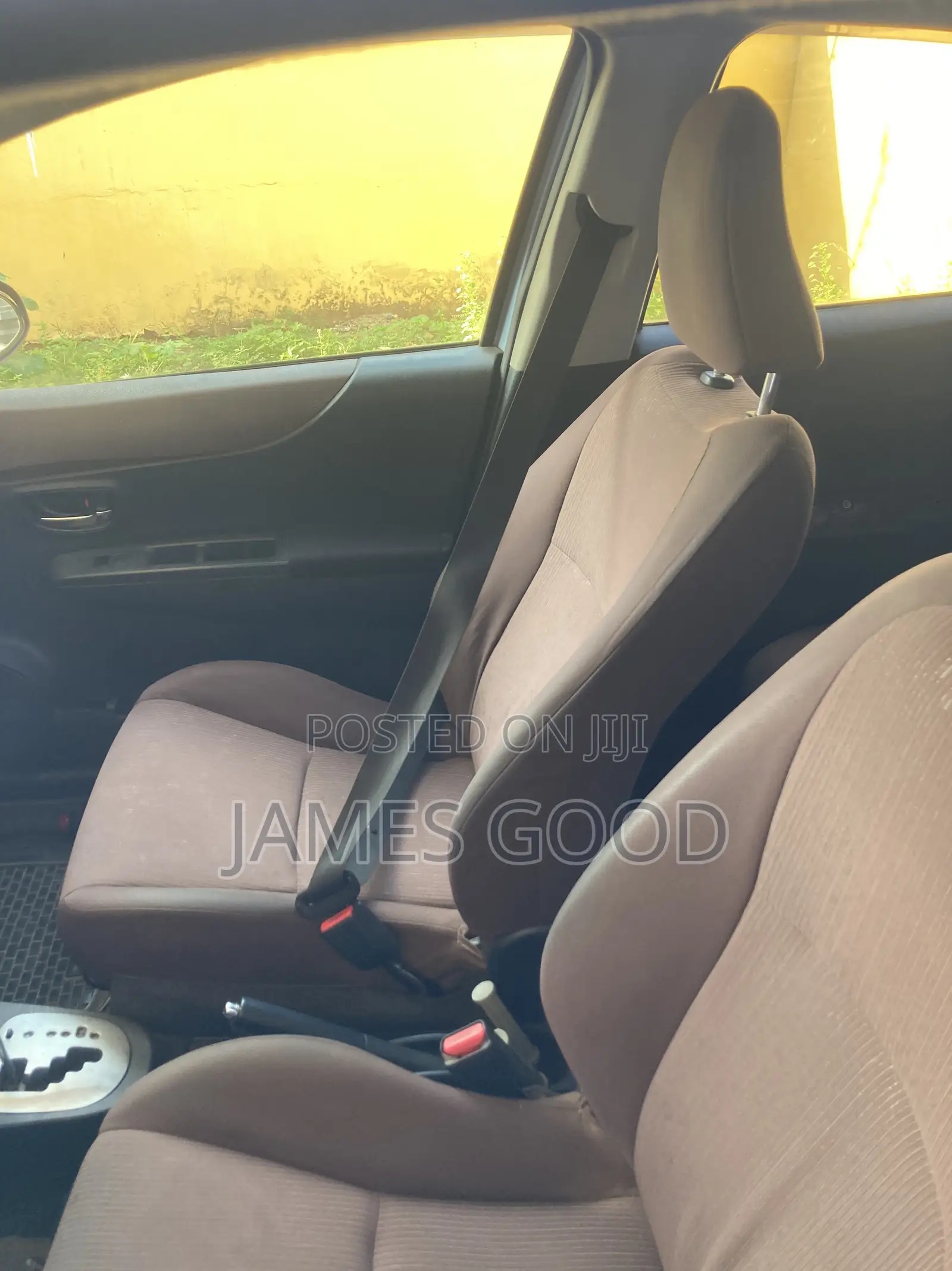Toyota Vitz 2012 Blue