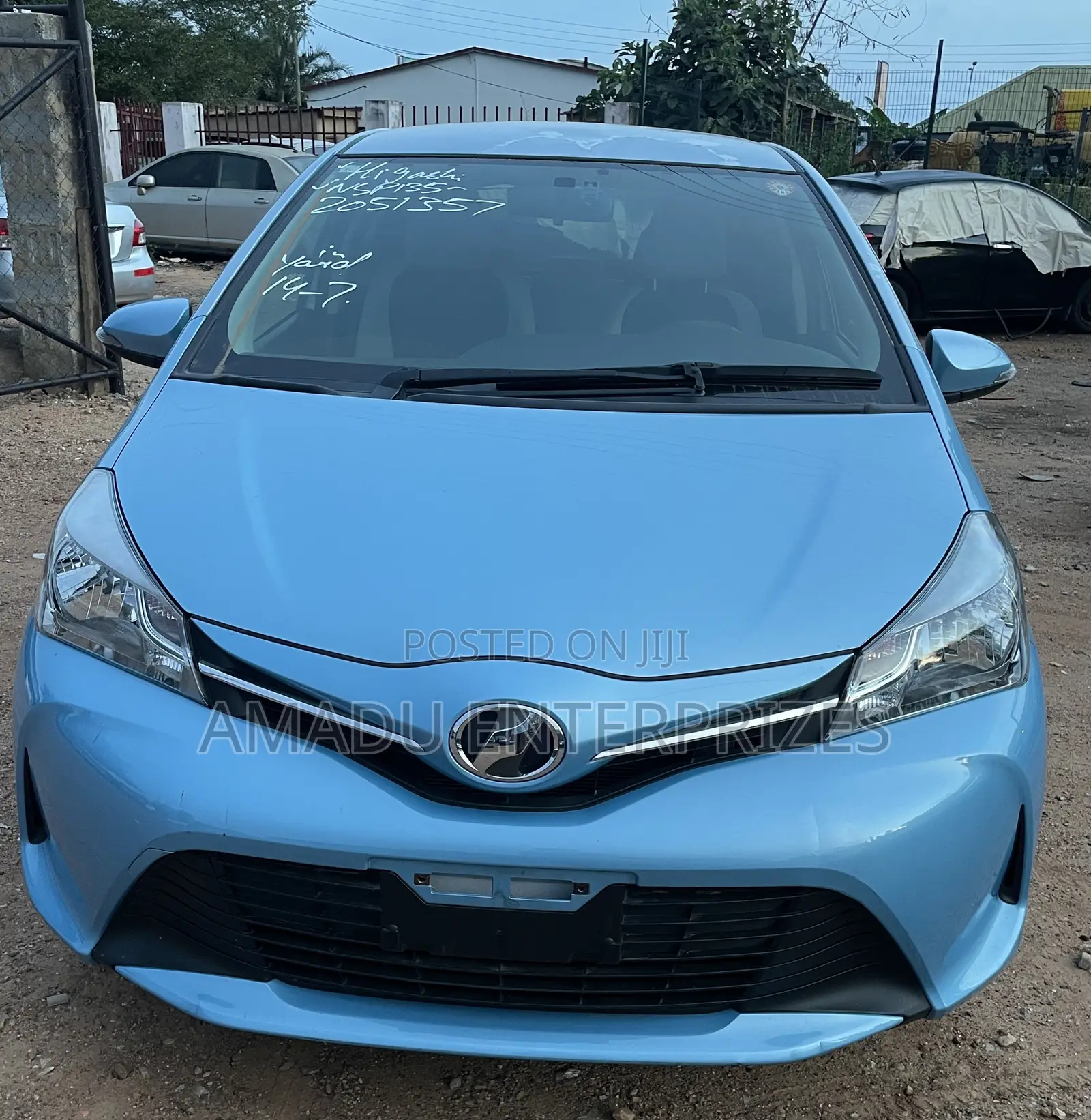 Toyota Vitz 1.3 FWD 5dr 2015 Blue