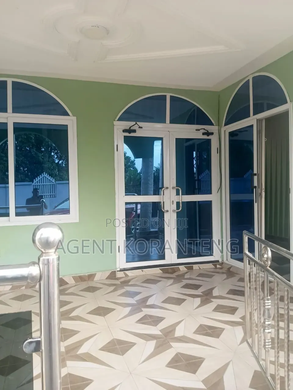 3bdrm Apartment in Oyarifa Mall Area for rent