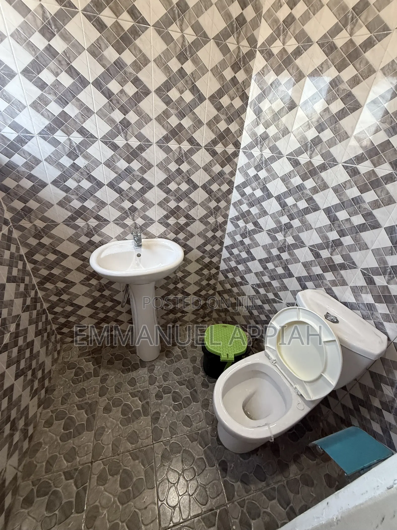 3bdrm Apartment in Scc, Accra Metropolitan for rent