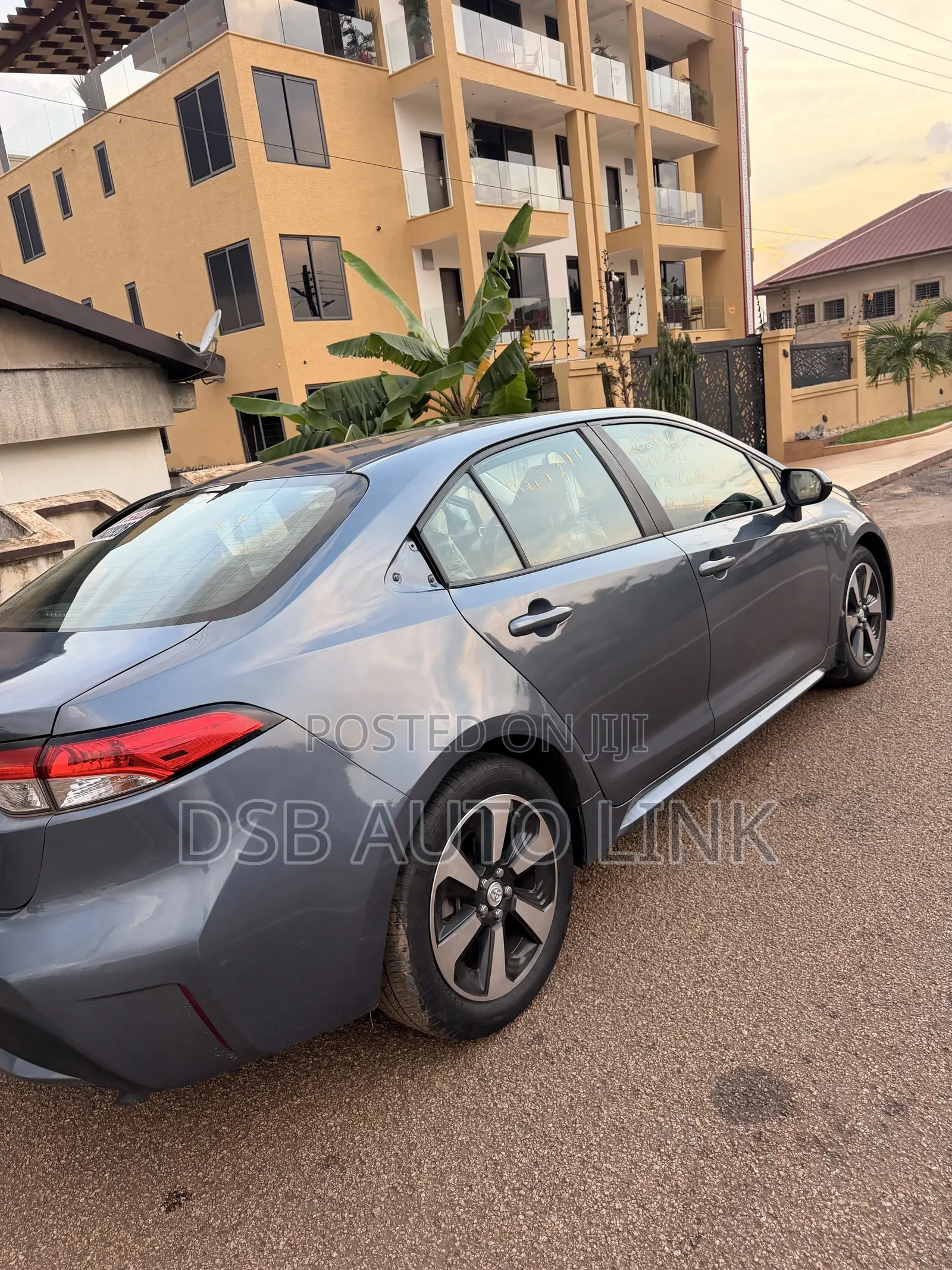 Toyota Corolla LE 2020 Blue