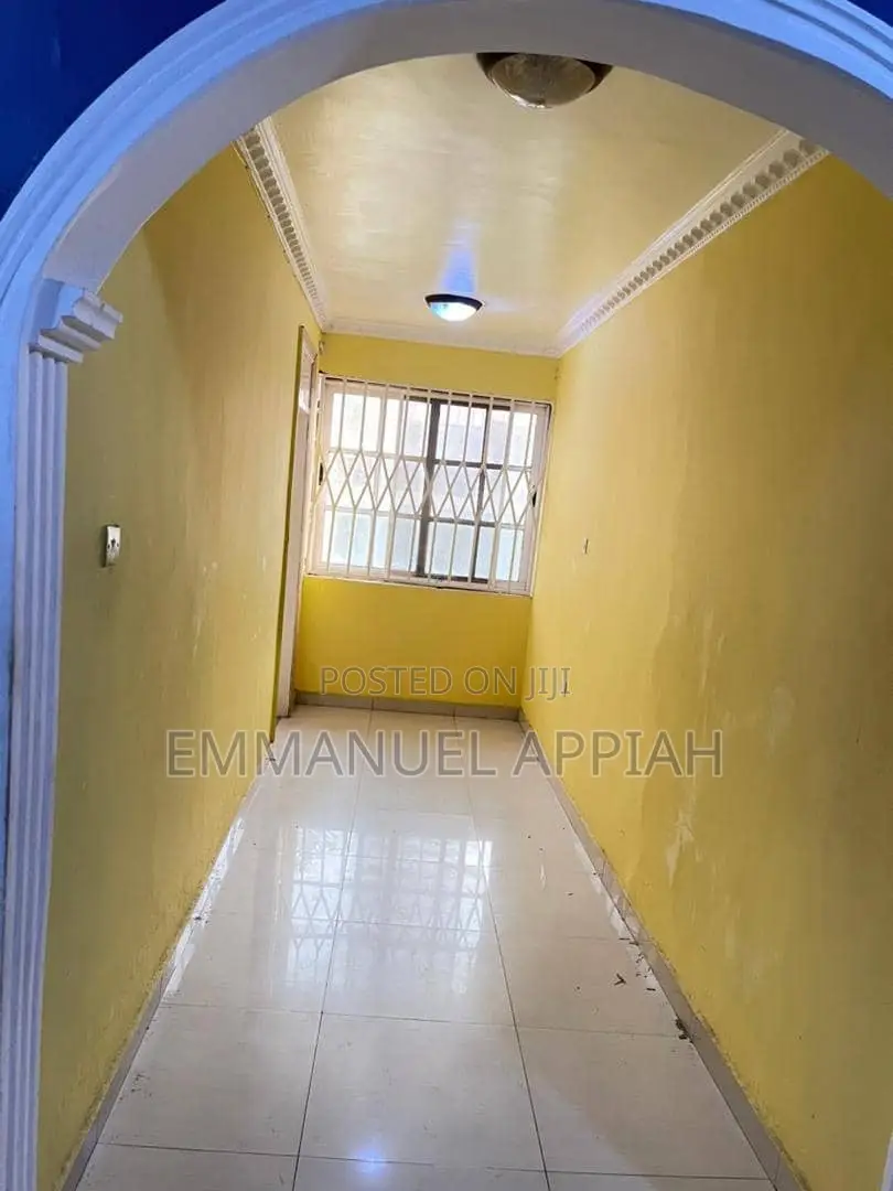 4bdrm House in Kwabenya, Accra Metropolitan for sale