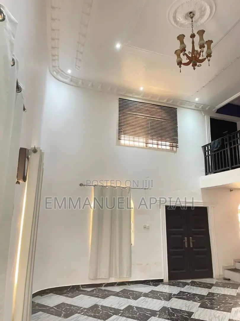 4bdrm House in Kwabenya, Accra Metropolitan for sale