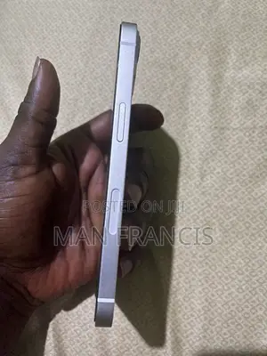Apple iPhone 13 128 GB White