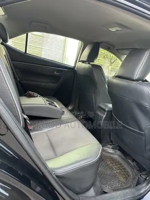 Toyota Corolla S 4dr Sedan (1.8L 4cyl CVT) 2015 Black