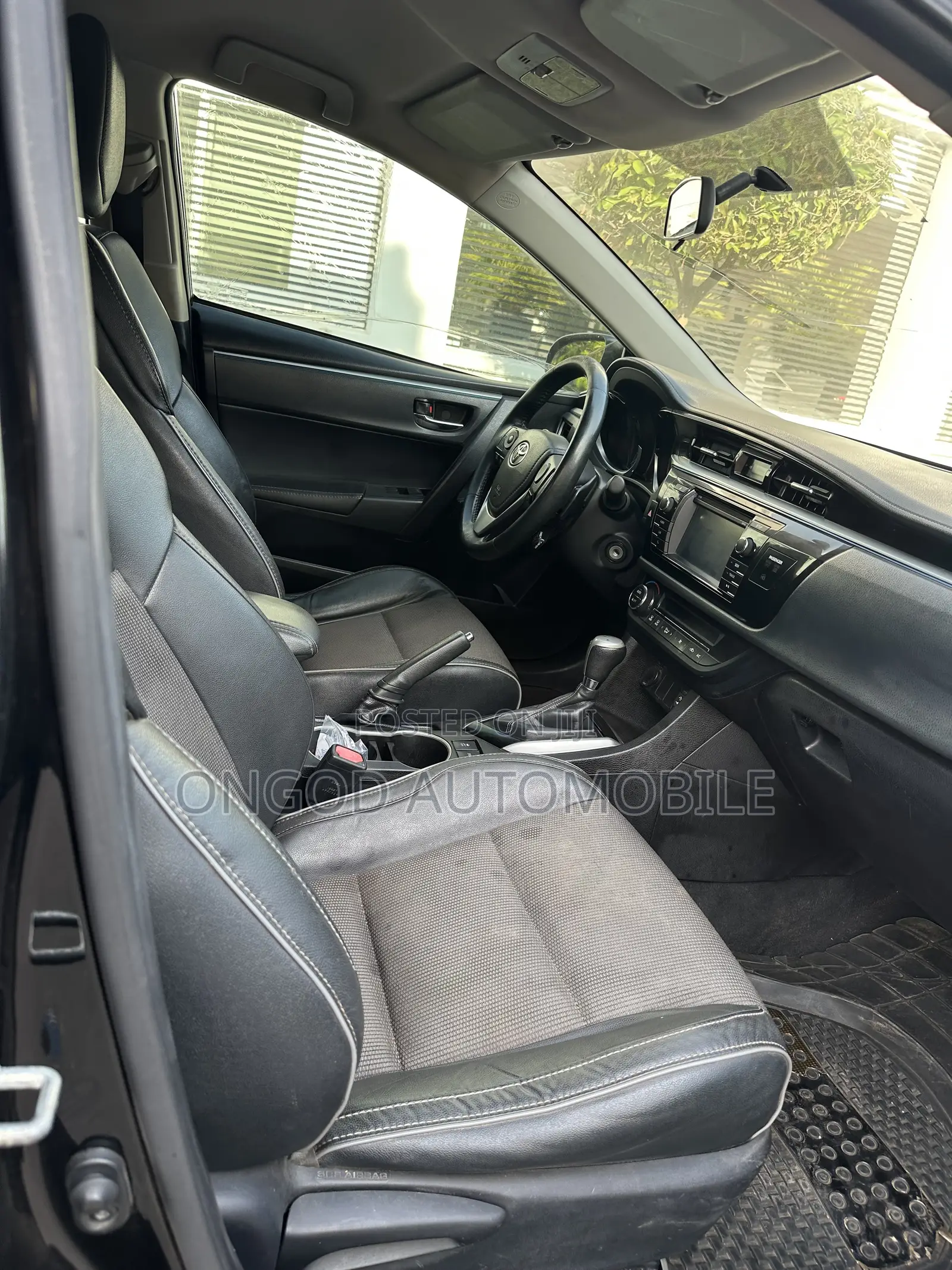 Toyota Corolla S 4dr Sedan (1.8L 4cyl CVT) 2015 Black