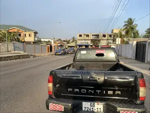 Nissan Frontier 2004 Black
