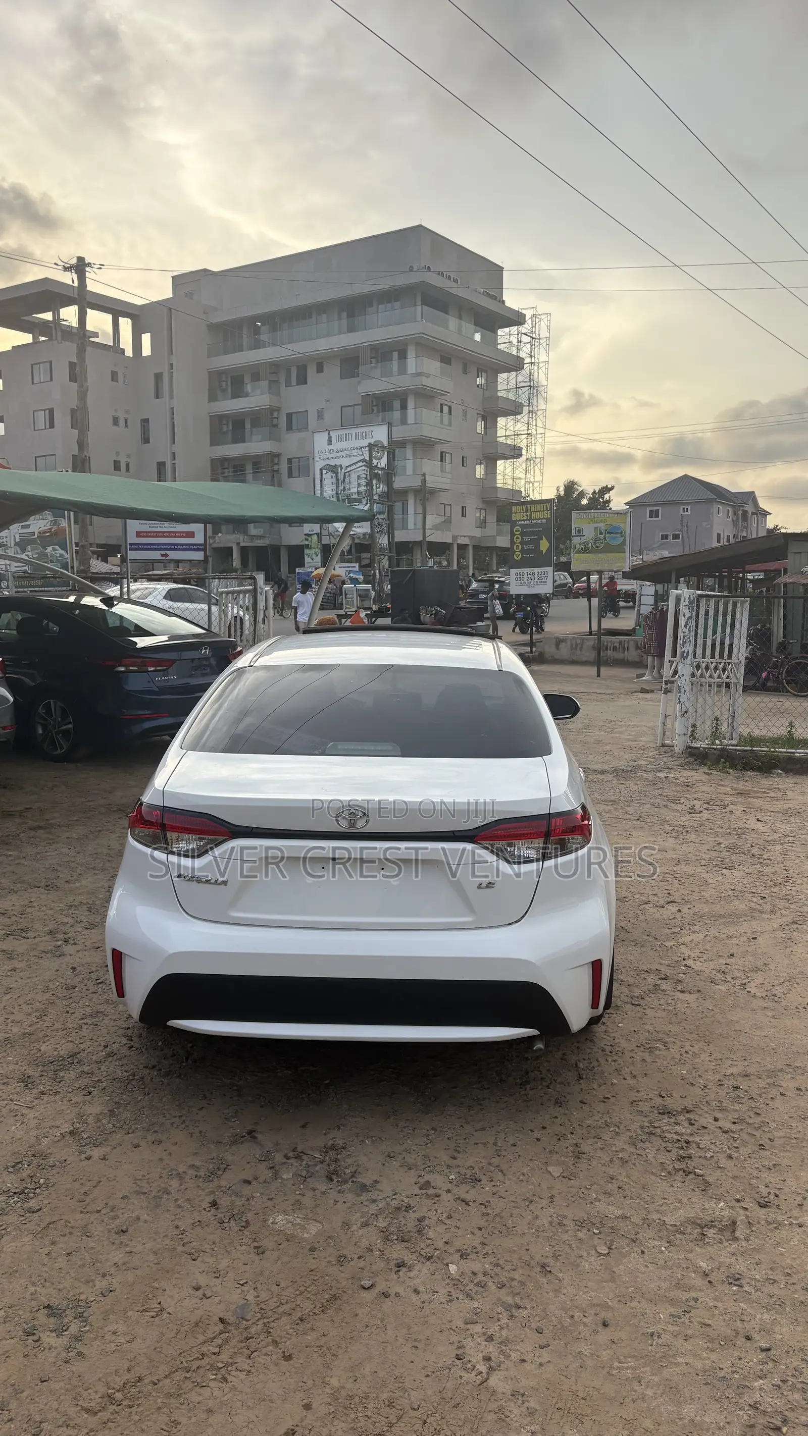 Toyota Corolla LE 2020 White