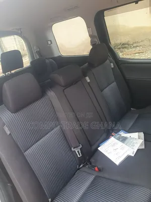 Toyota HiAce 2015 White