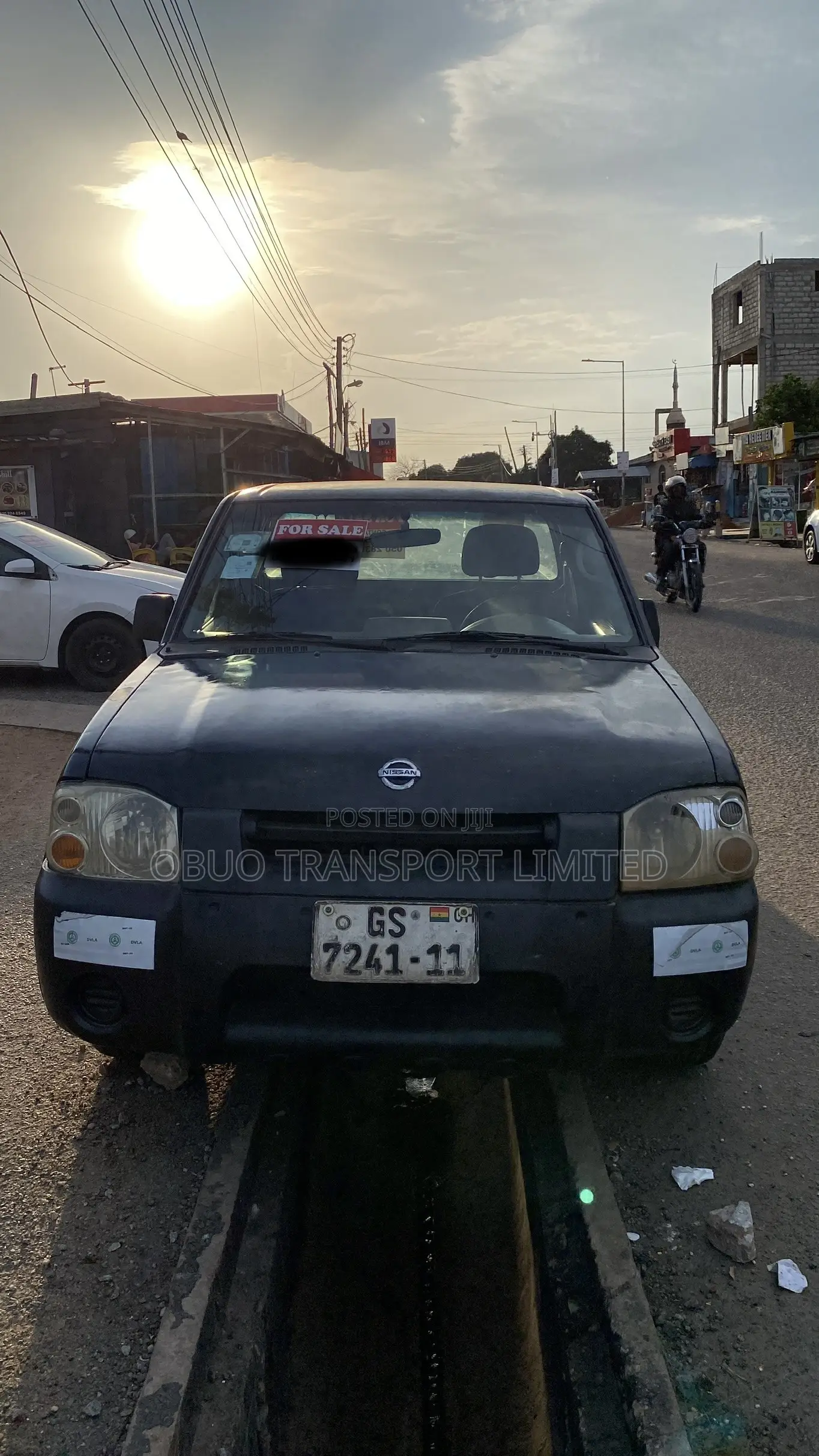 Nissan Frontier 2004 Black