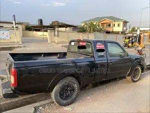 Nissan Frontier 2004 Black