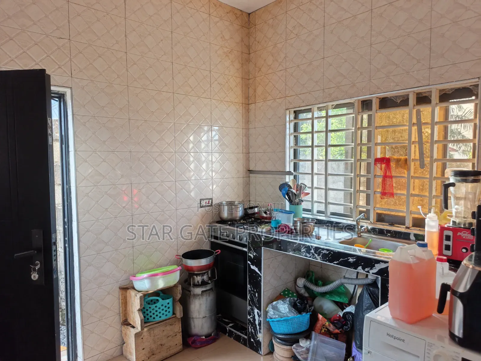 2bdrm House in Tikrom, Adako Jarchi, Kumasi Metropolitan for sale