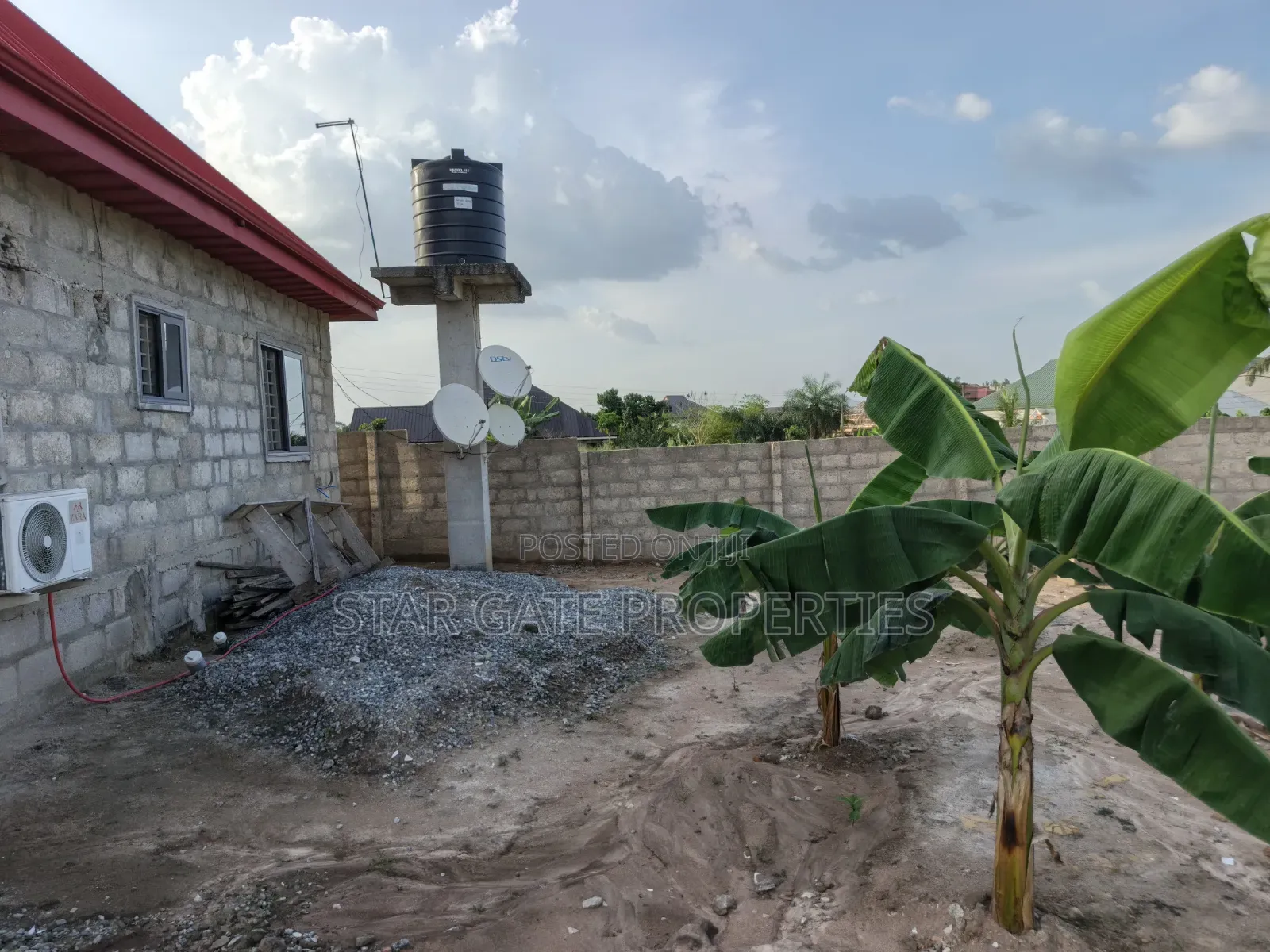 2bdrm House in Tikrom, Adako Jarchi, Kumasi Metropolitan for sale