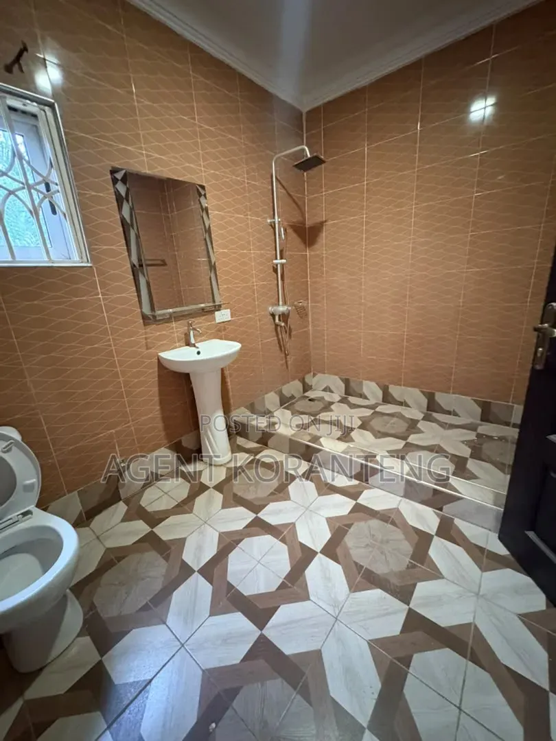Furnished 2bdrm Apartment in Oyarifa Mall Area for rent