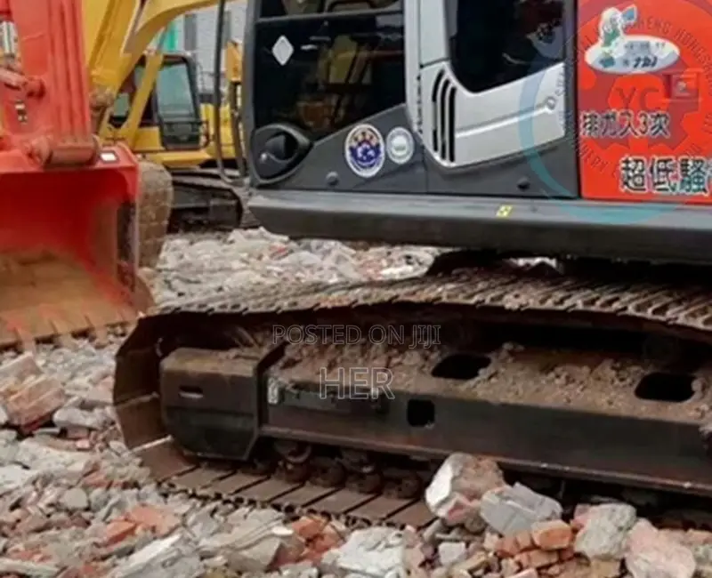Hitachi ZX210-3 Excavator 2022 680hrs Shanghai