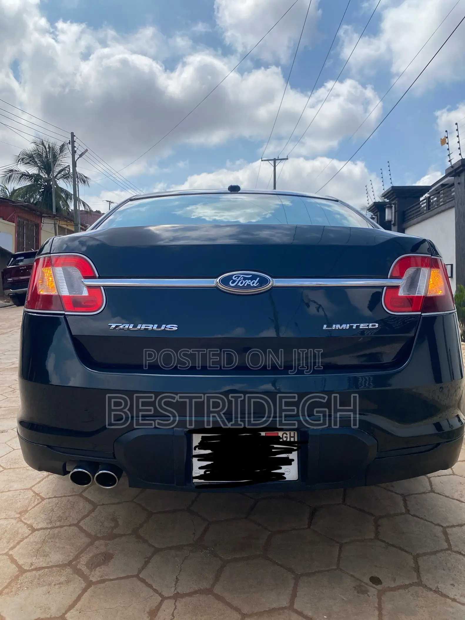 Ford Taurus 2010 Black